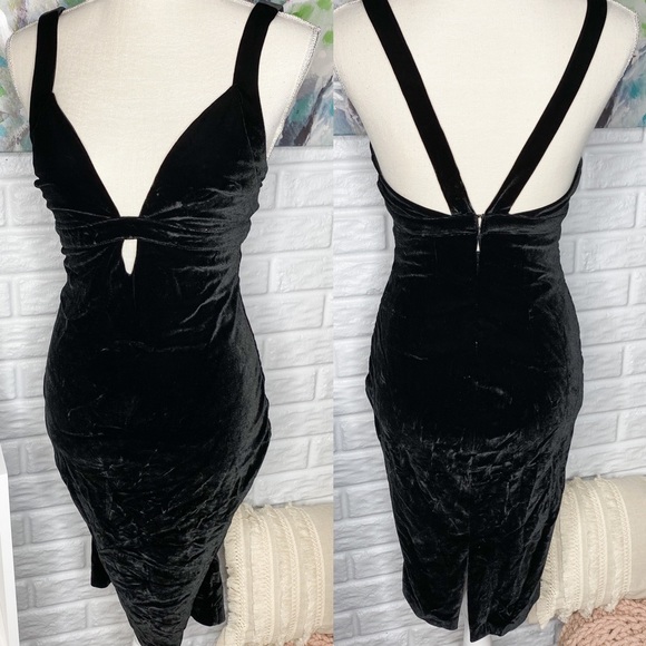 Express Black Velvet Deep V Bodycon Dress - Picture 2 of 7